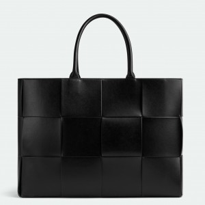Bottega Veneta Large Arco Tote Bag In Black Intrecciato Calfskin
