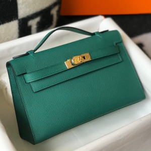 Hermes Kelly Pochette Clutch Bag In Malachite Epsom Leather